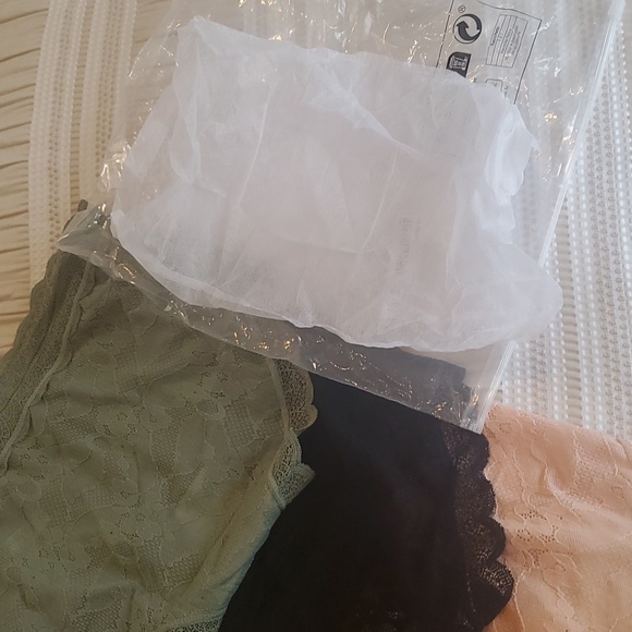 3 lace full coverage panties - Picture 7 of 8